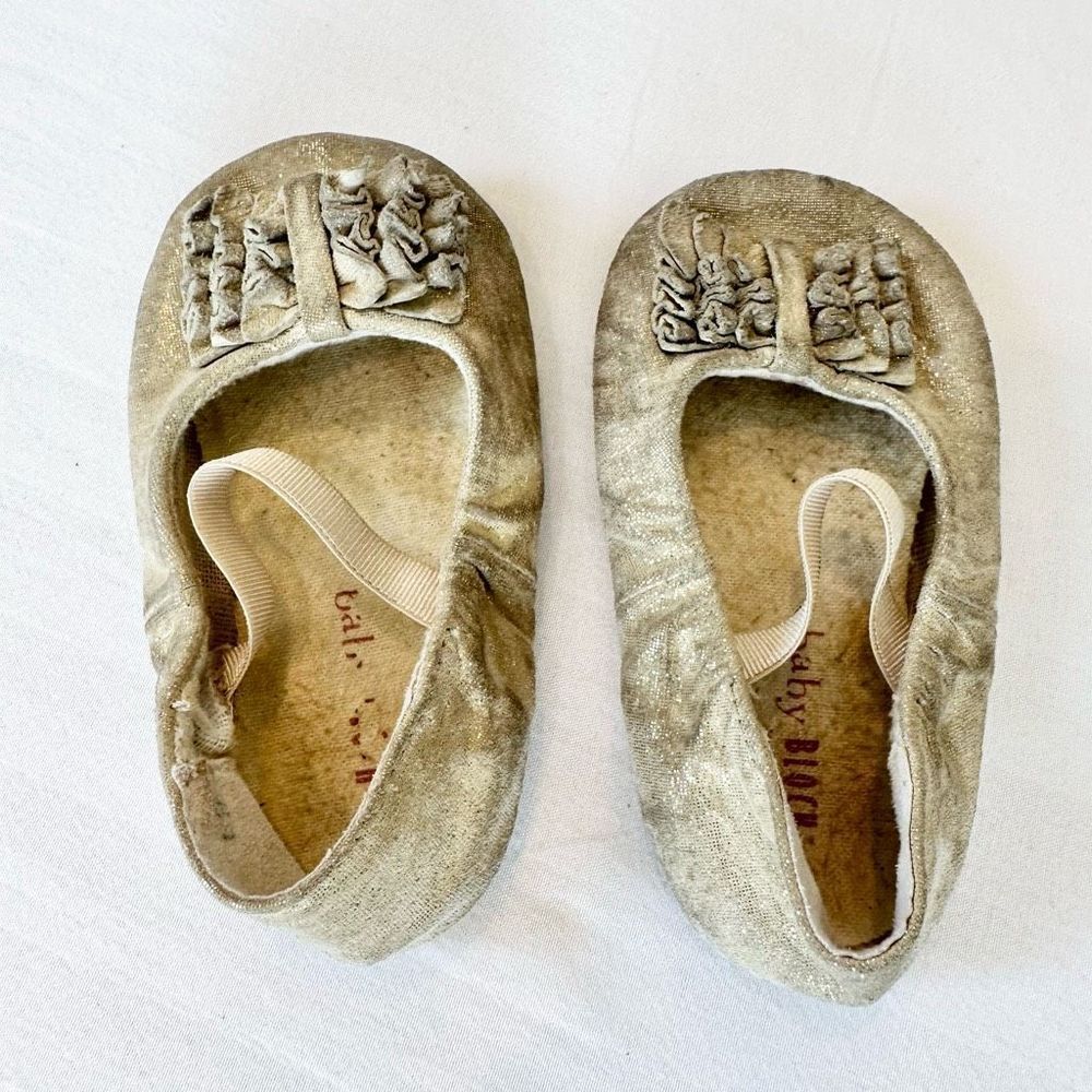 Baby Blotch Raphaela Golden Ruffle Ballet Slippers - Picture 4 of 12